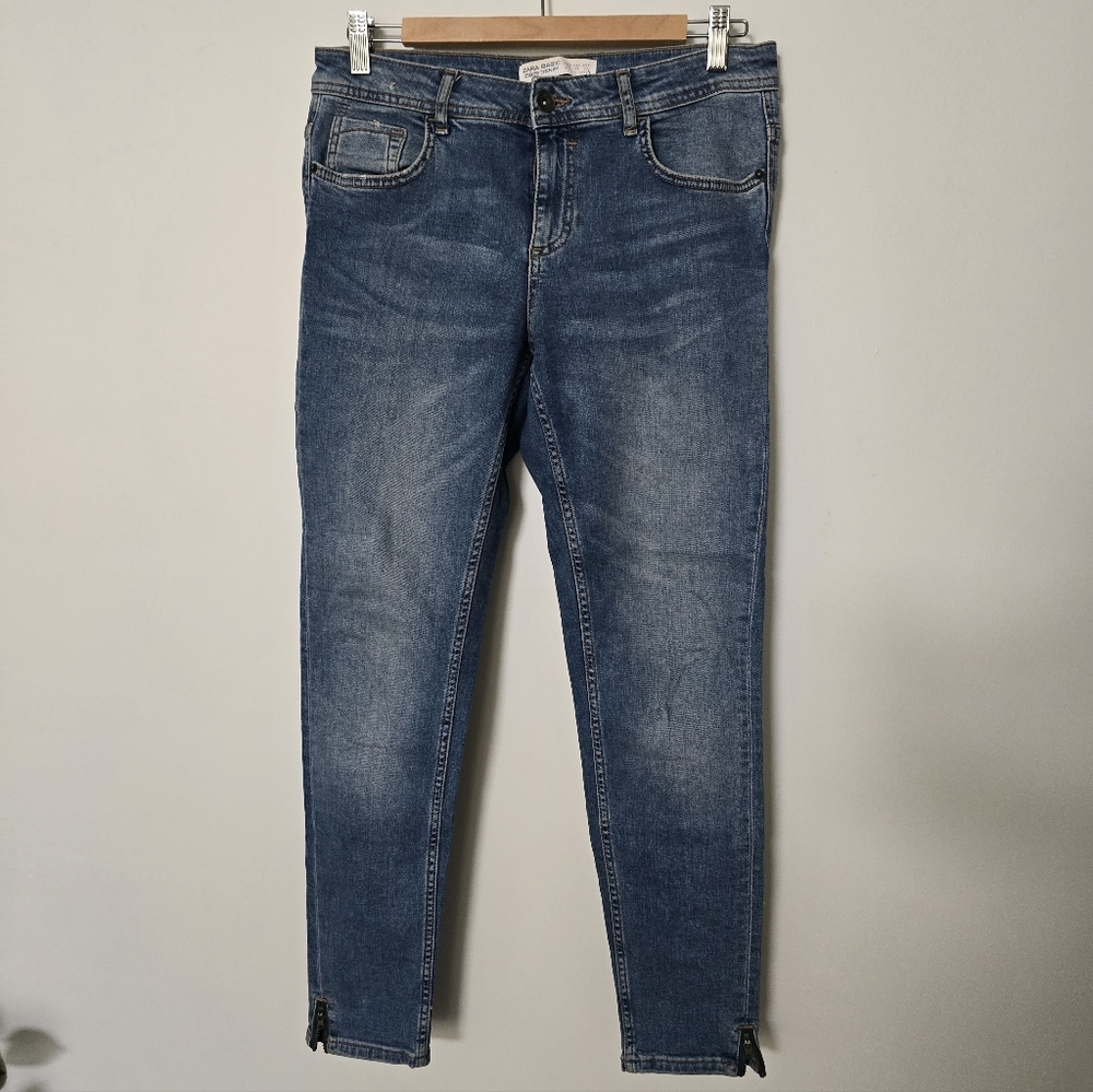 Zara Mid Rise Slim Classic Blue Denim Jeans